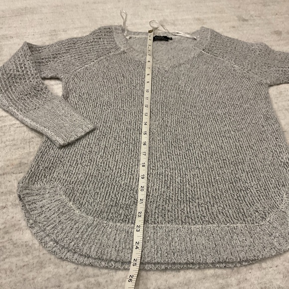 GUILTY The Softest Gray V-neck with banded curved hem. - Picture 7 of 8